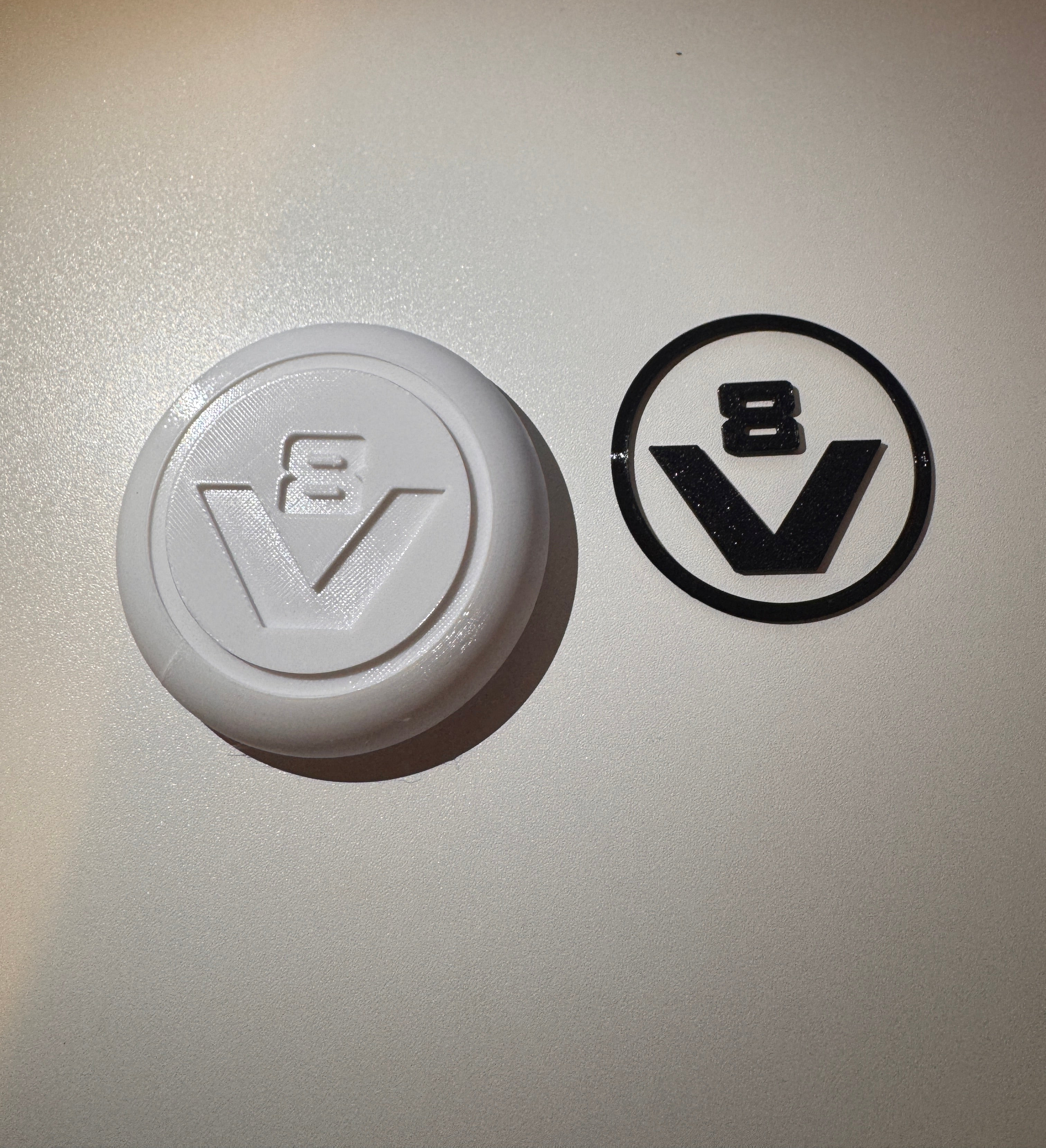 V8 Horn Cap